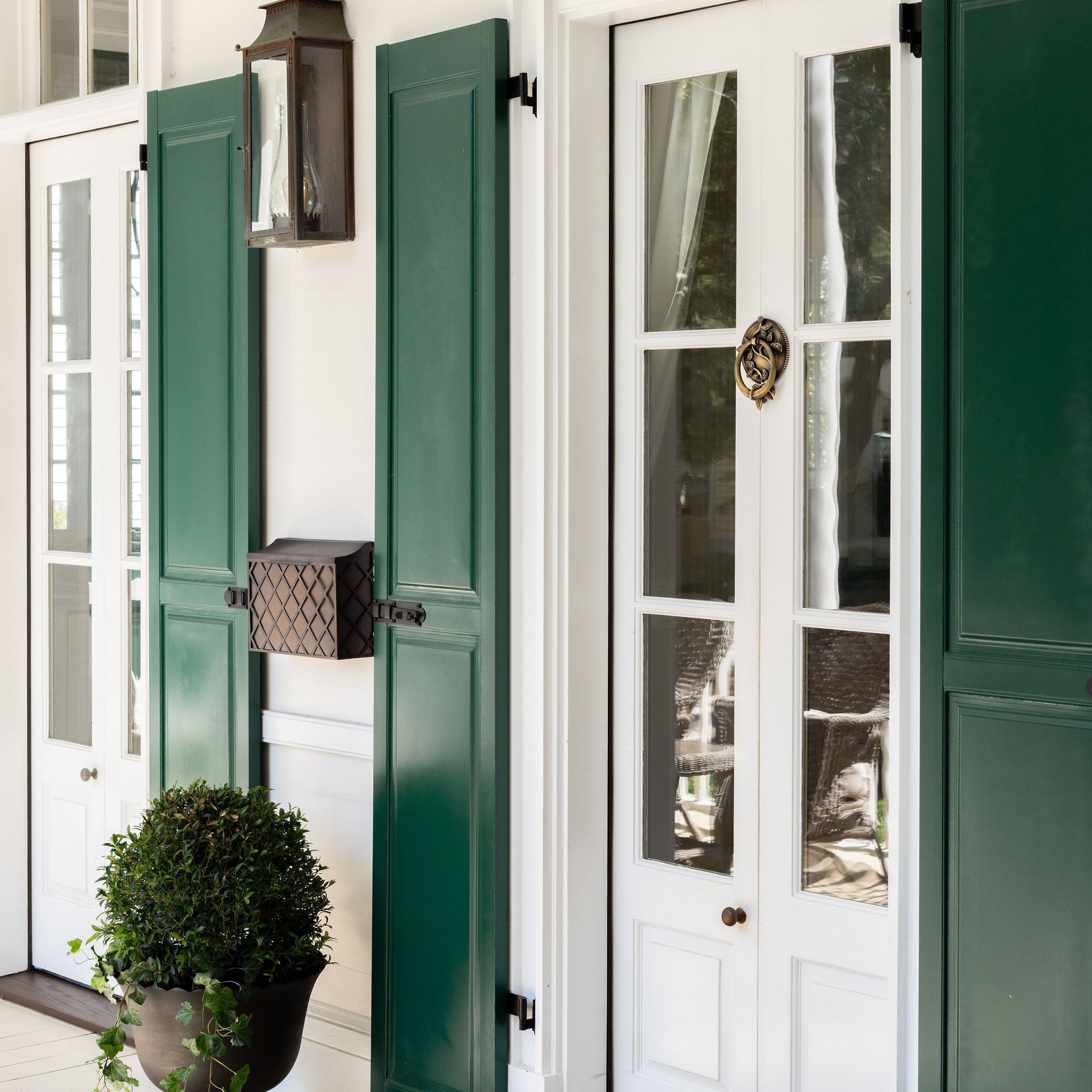 Vine Ring Door Knocker - Ten Easy Street