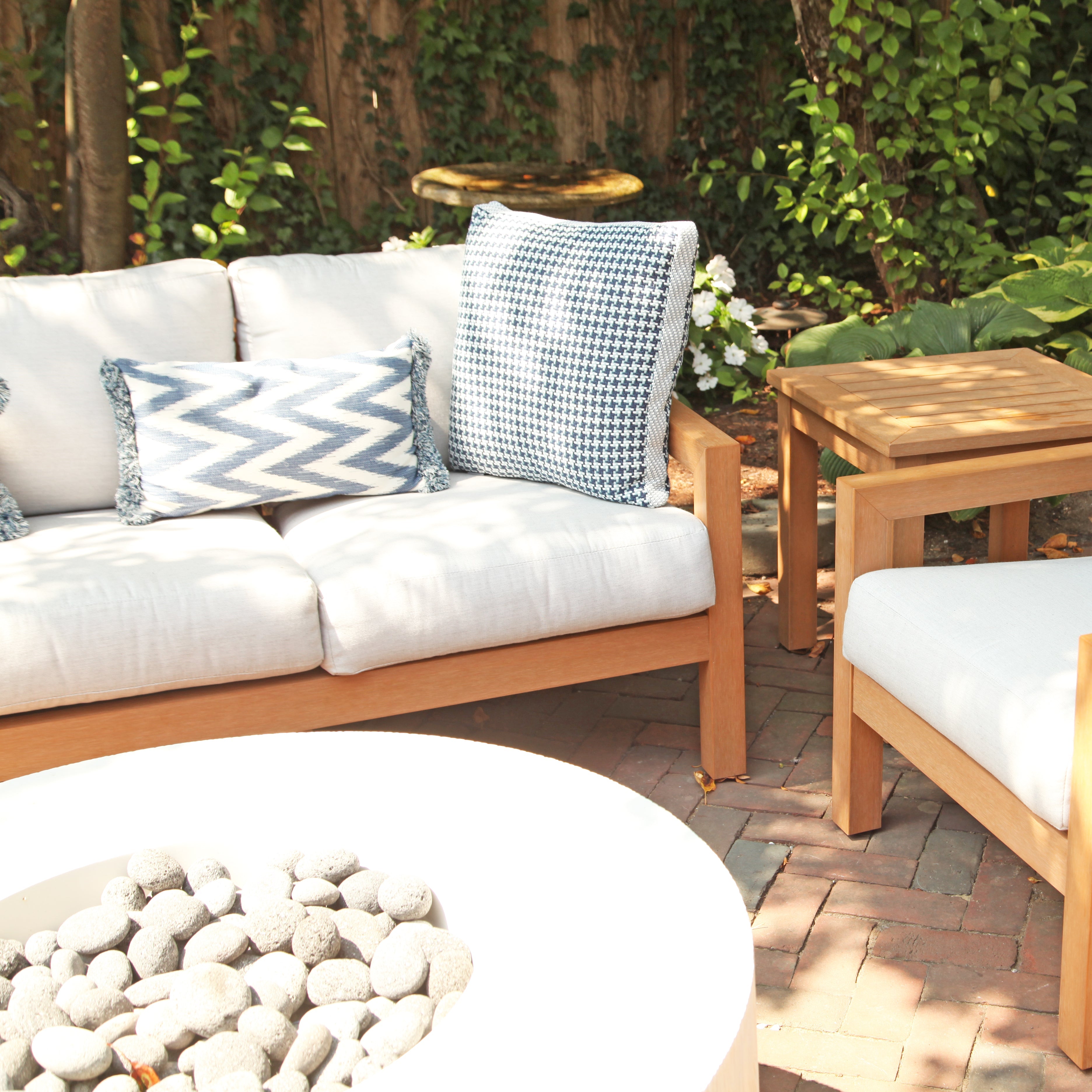 Woodard Furniture - Ten Easy Street