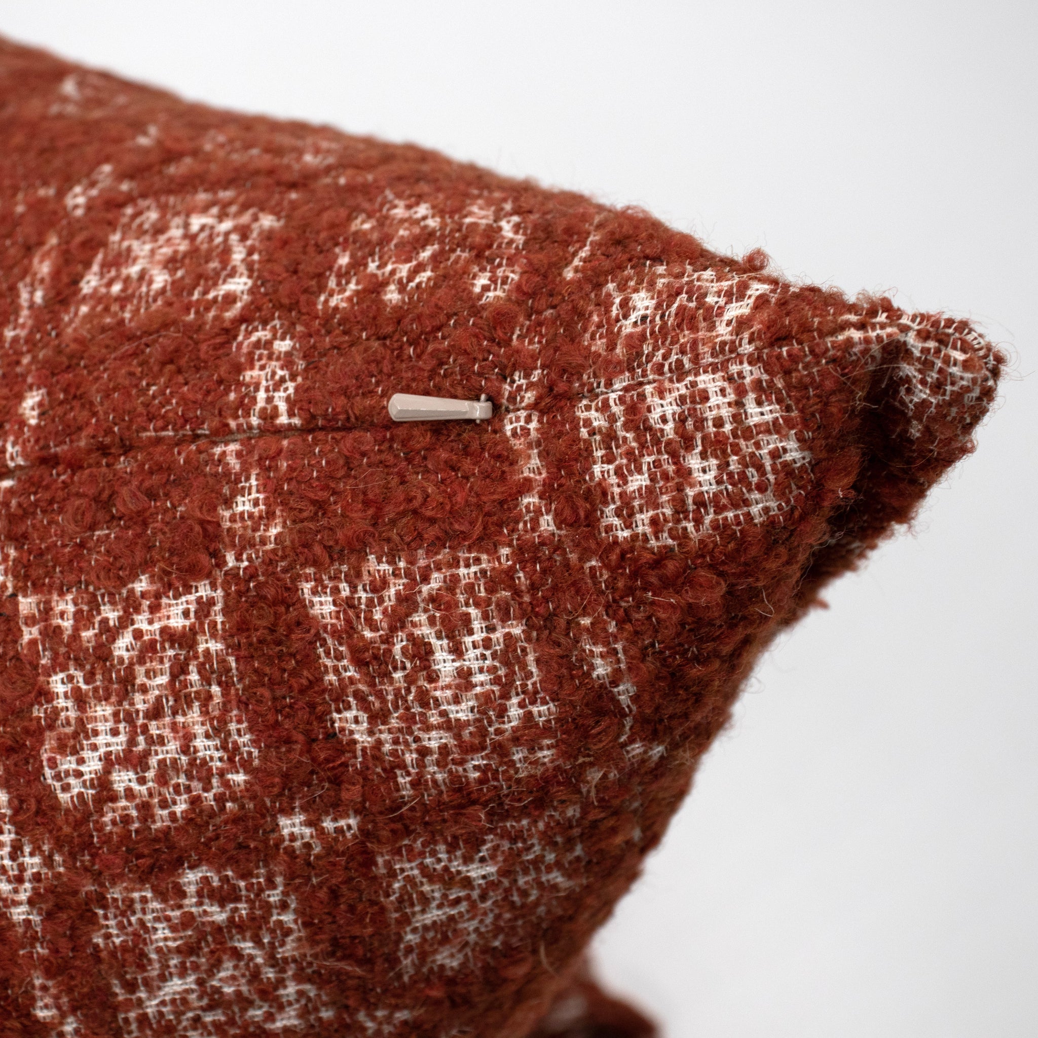 Charlie Pillow in Claret - Ten Easy Street