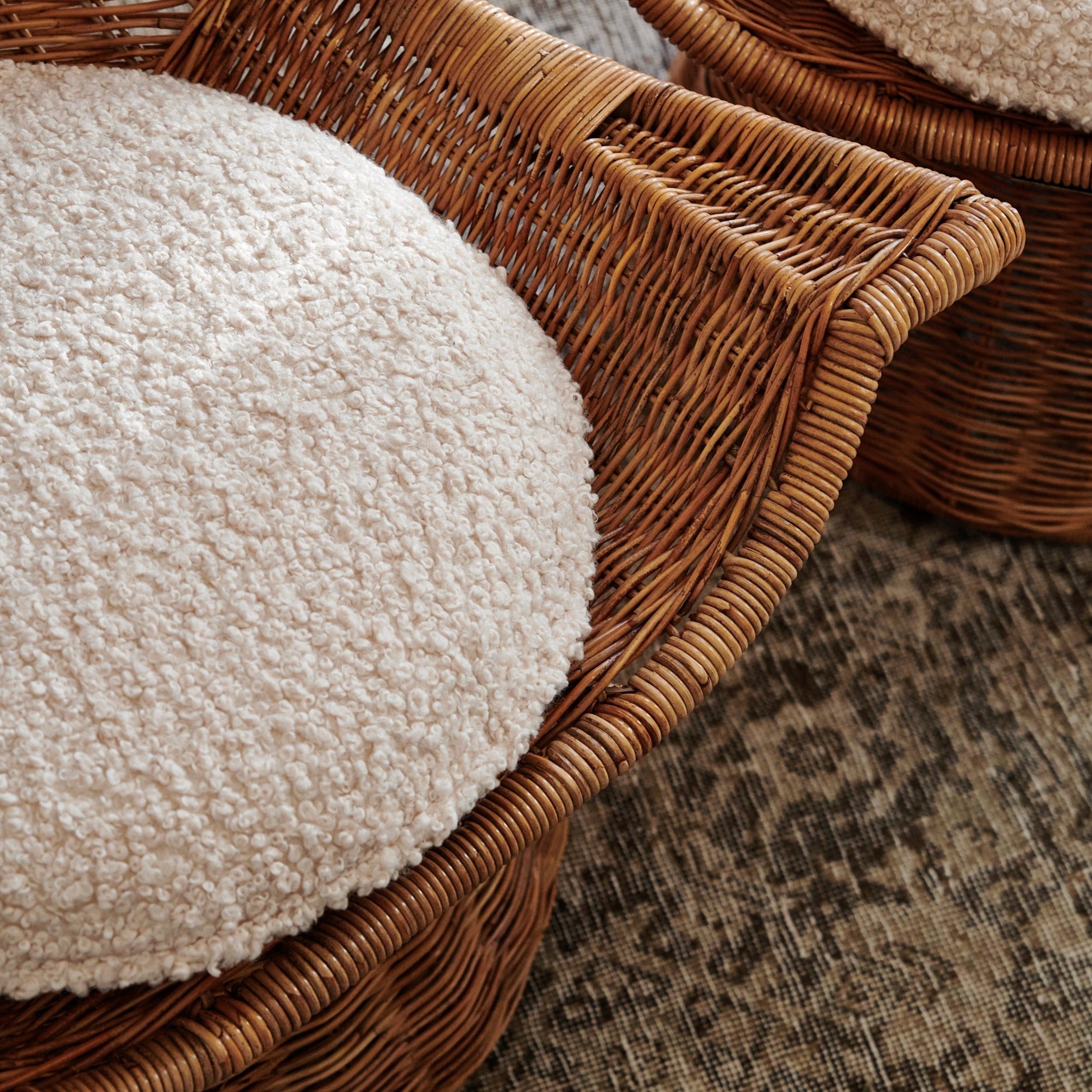 Healdsburg Small Wicker Swivel Chair - TES